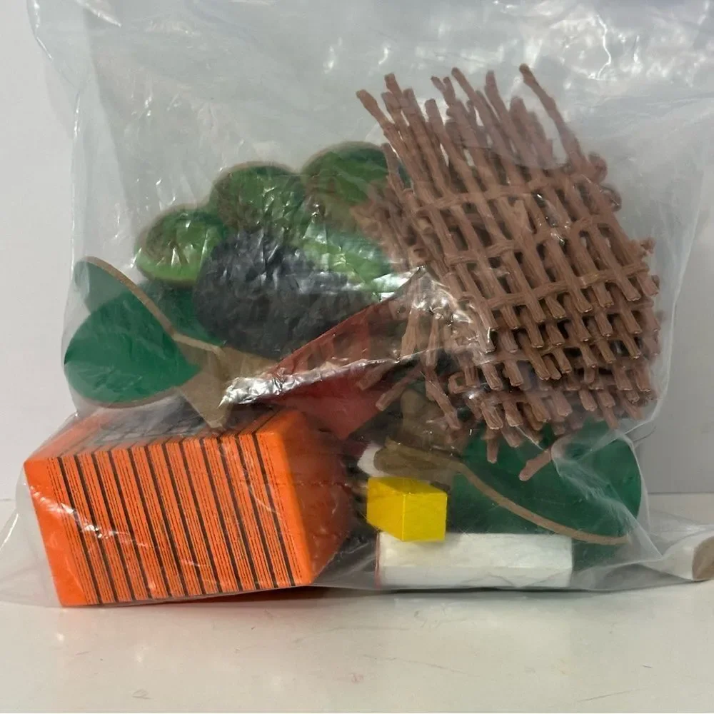 Thomas & Friends Wooden Railway Train – People, Signs, Fencing, Trees, Building
